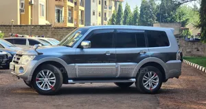 Mitsubishi Pajero 2011 Silver