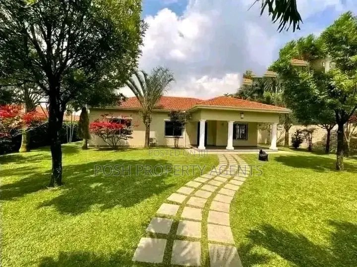 4bdrm Bungalow in Kitende, Central Division for rent