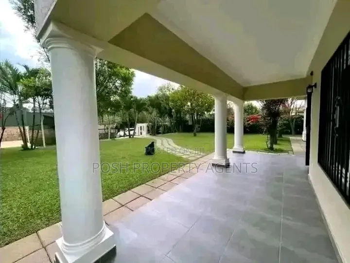 4bdrm Bungalow in Kitende, Central Division for rent