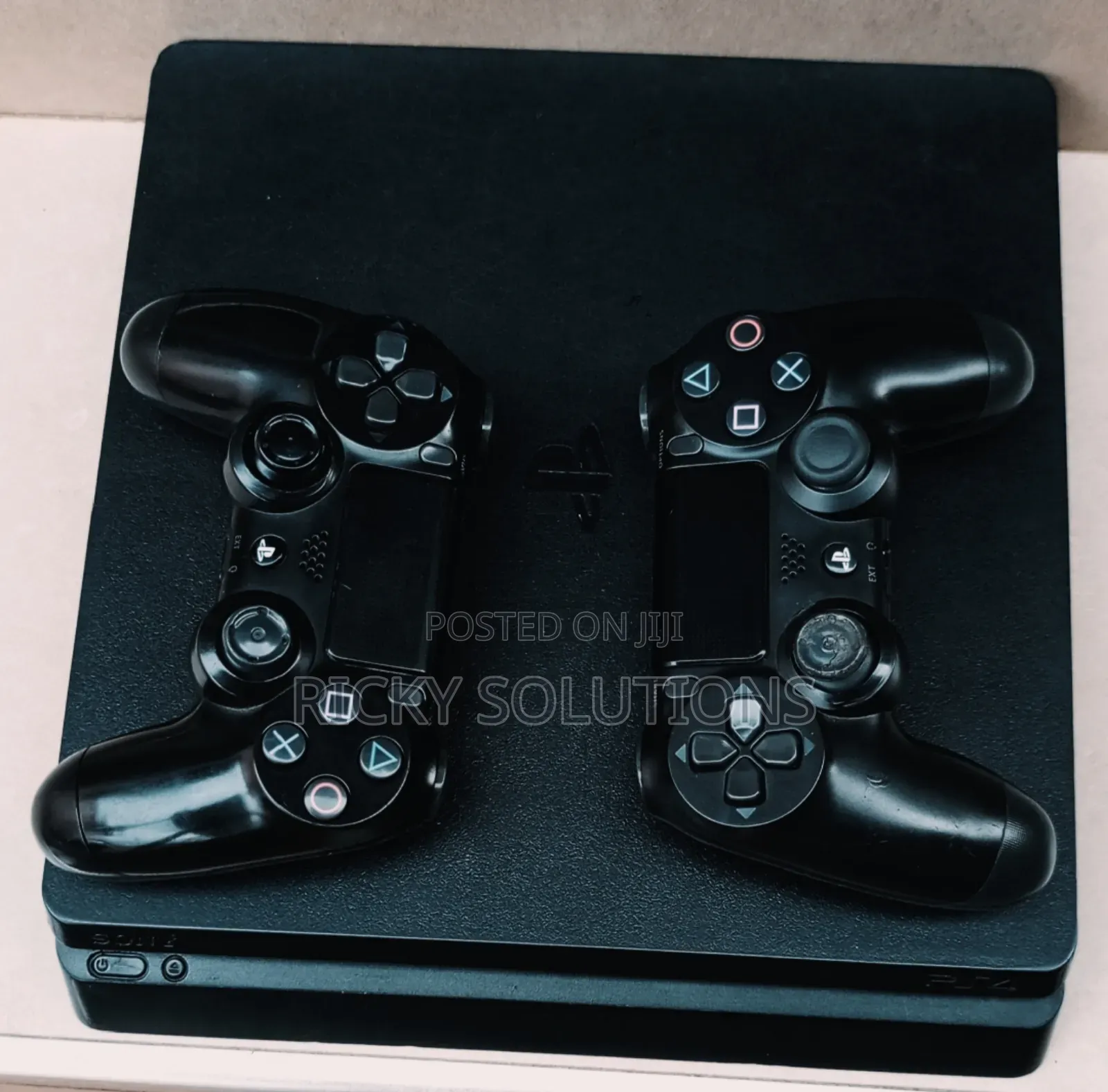 Playstation 4 Slim