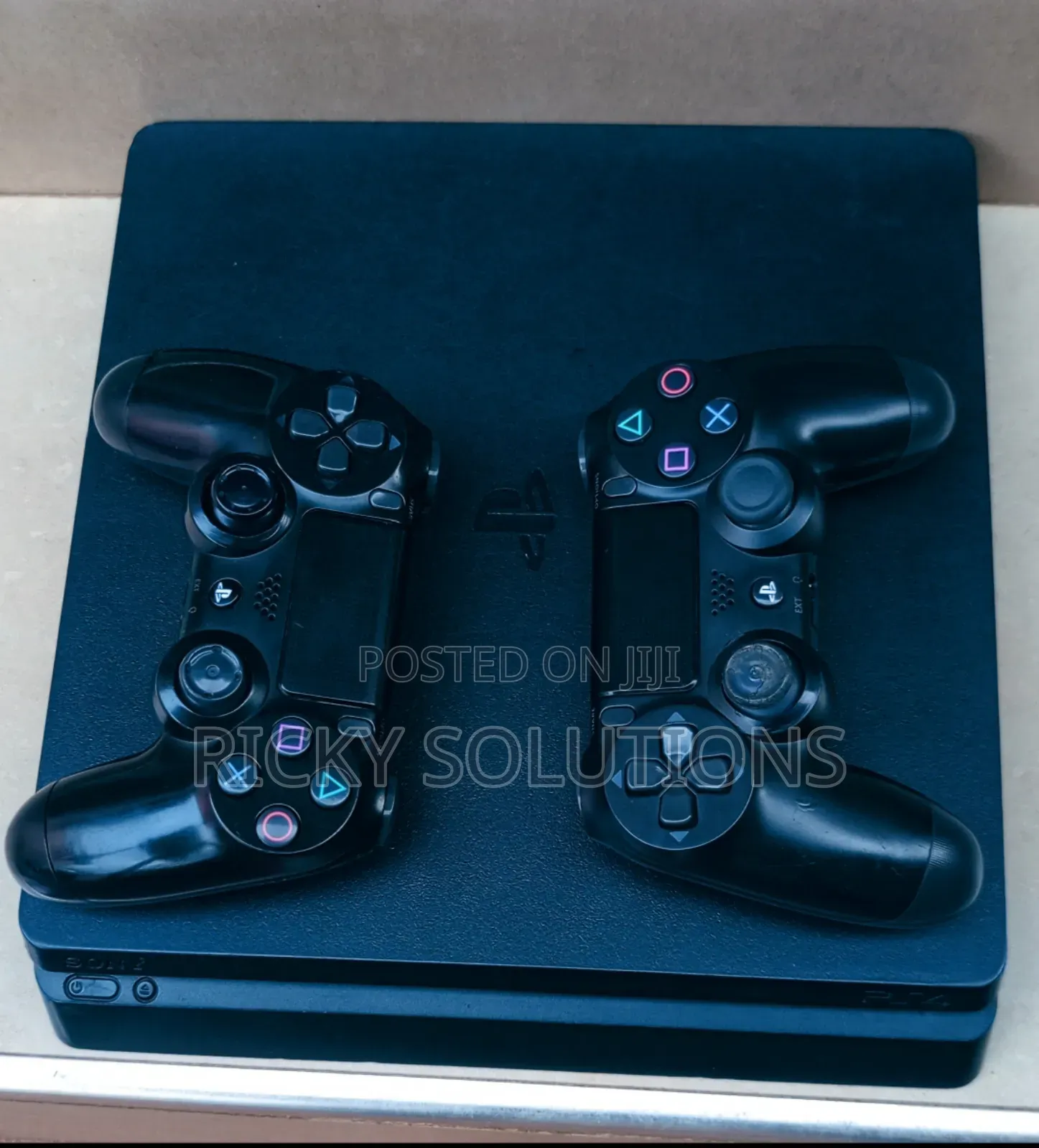 Playstation 4 Slim