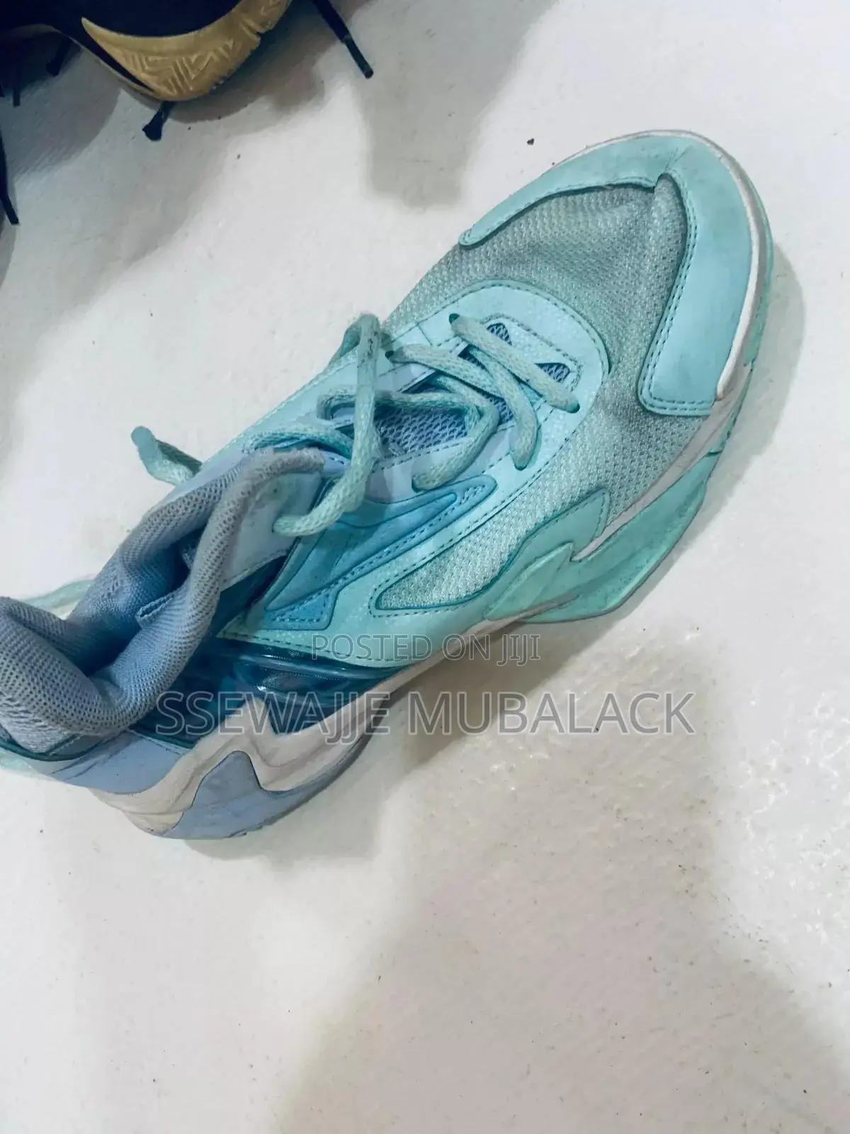 2nd Hand Kids Basketball Shoes