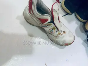 2nd Hand Kids Basketball Shoes