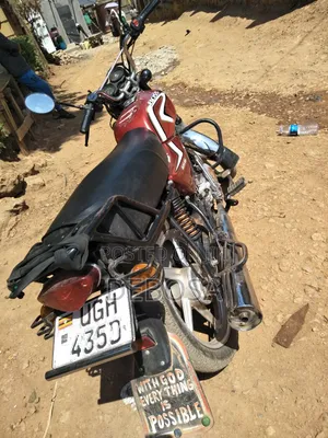 Bajaj Boxer 100 2023
