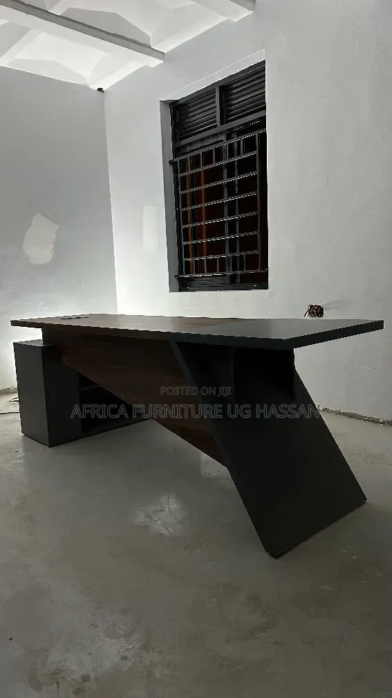 Mmodern Executive Desk