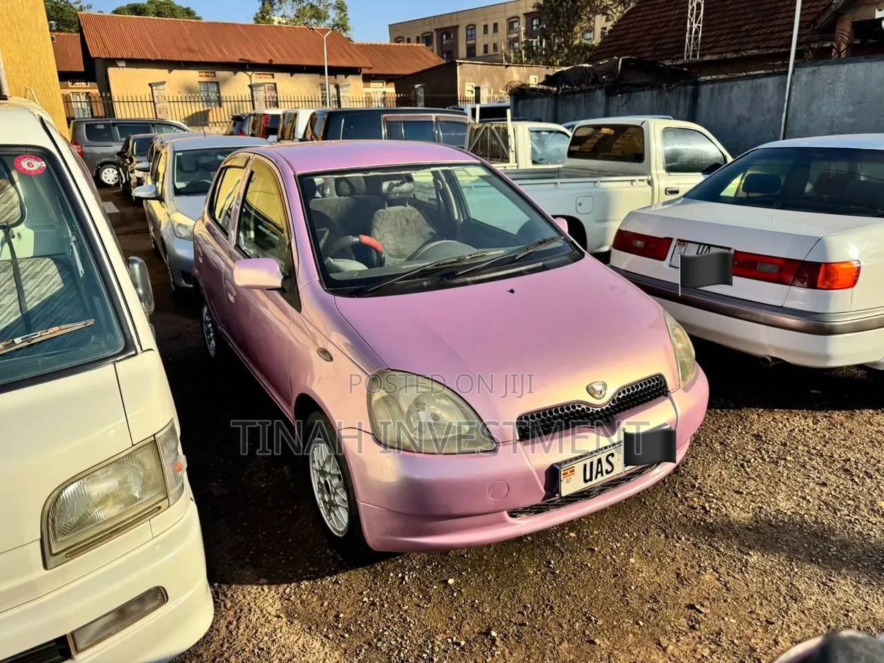 Toyota Vitz 2005 Pink
