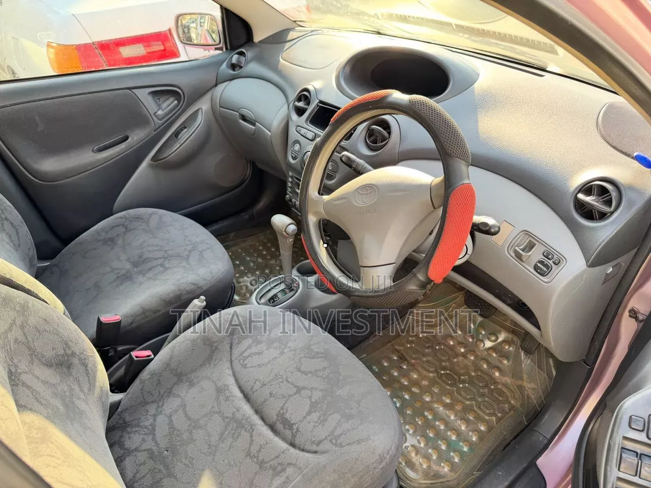 Toyota Vitz 2005 Pink
