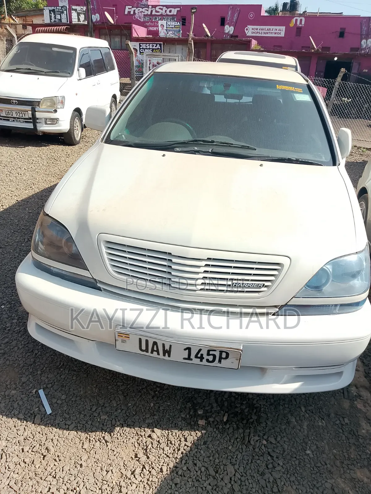 Toyota Harrier 2000 White