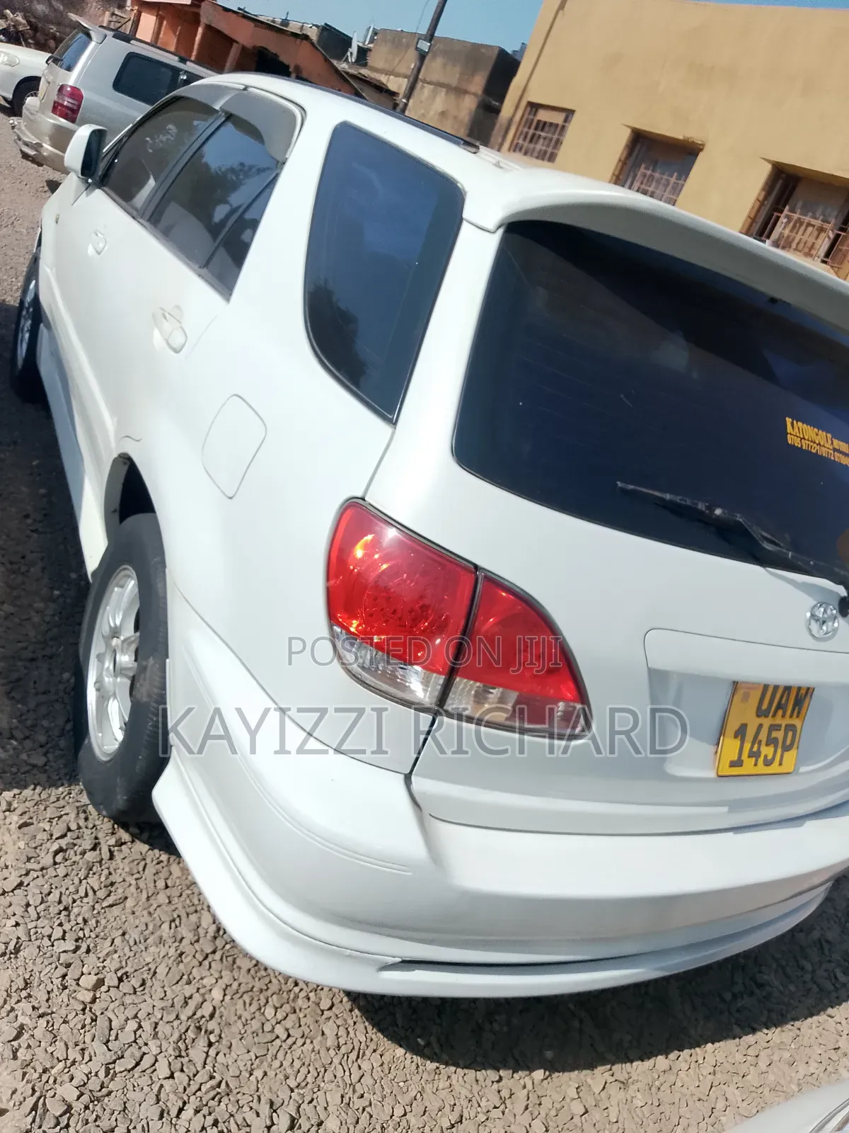 Toyota Harrier 2000 White