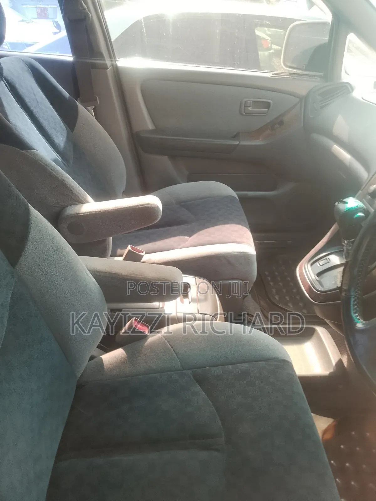 Toyota Harrier 2000 White