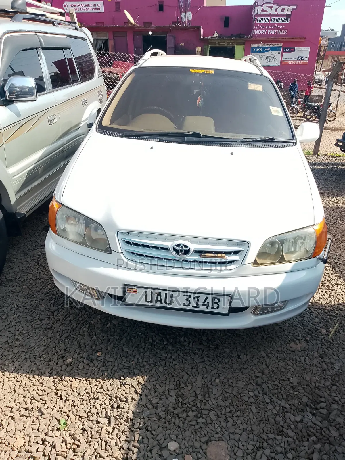 Toyota Ipsum 2001 White