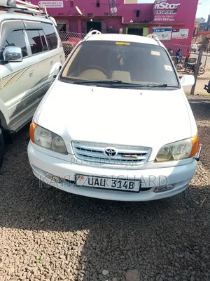 Toyota Ipsum 2001 White
