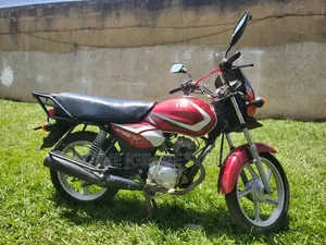 TVS HLX 125 2022 Red