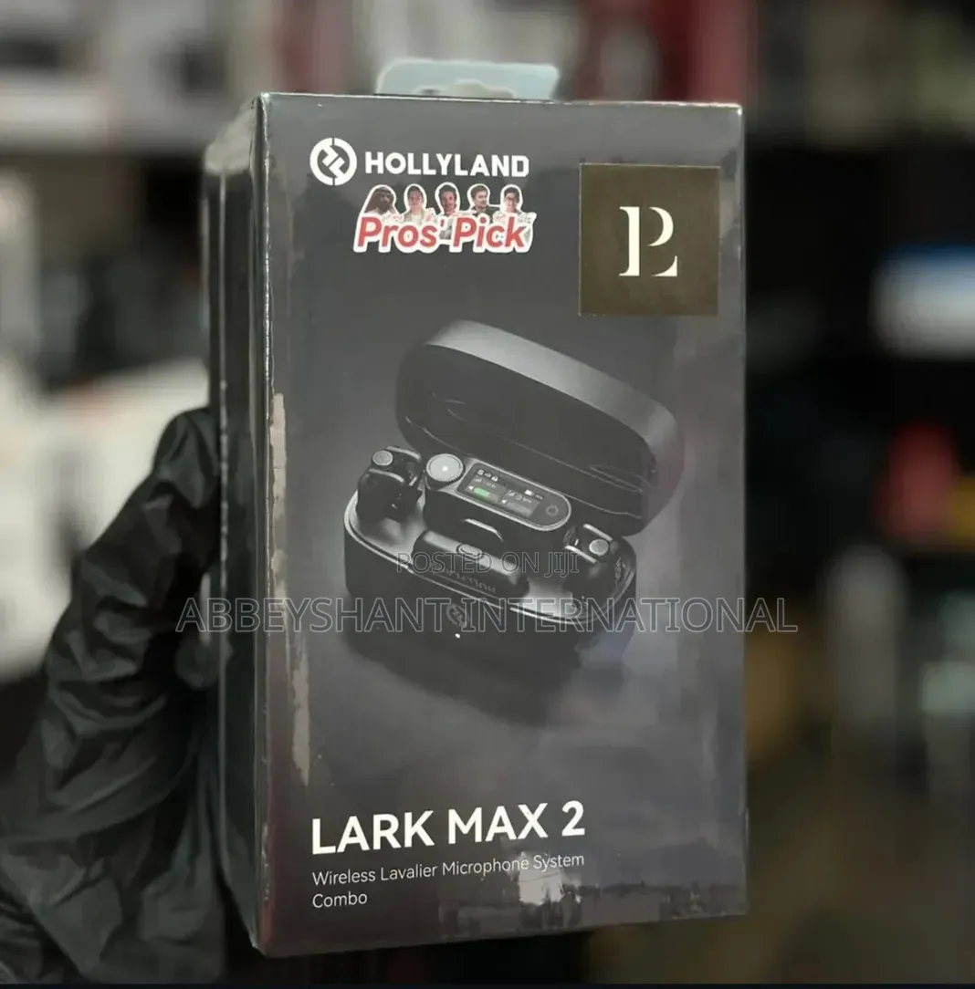 Hollyland Lark Max 2 Wireless Lavalier Microphone System Combo