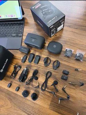 Hollyland Lark Max 2 Wireless Lavalier Microphone System Combo