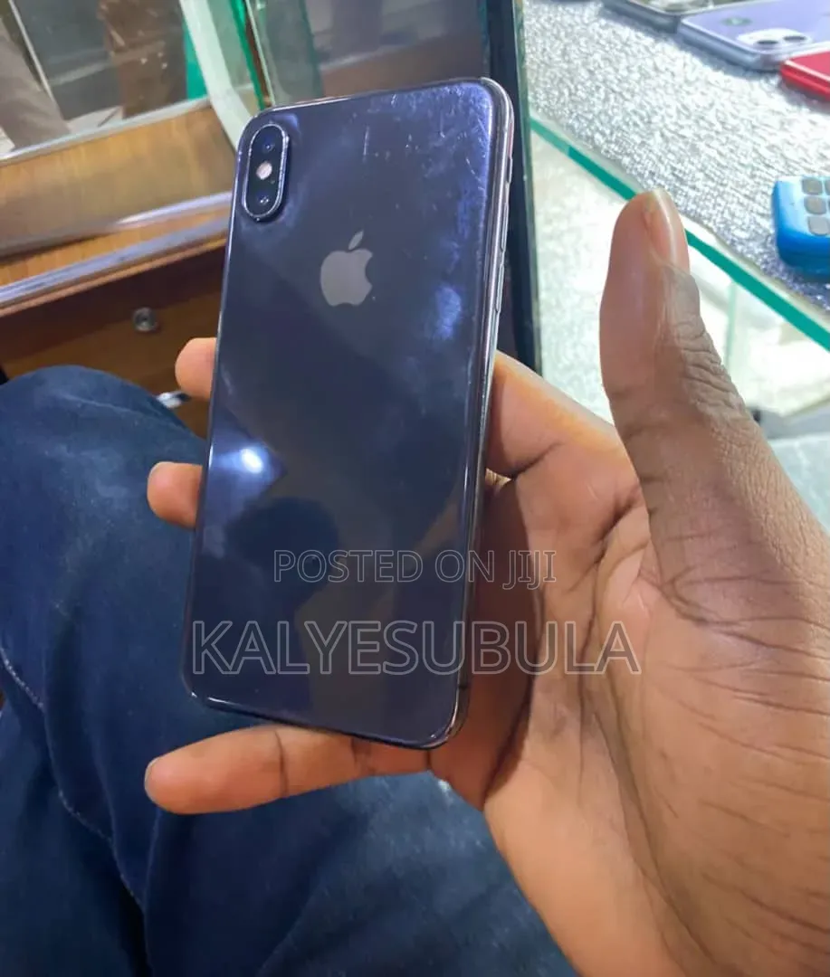 Apple iPhone X 64 GB Black