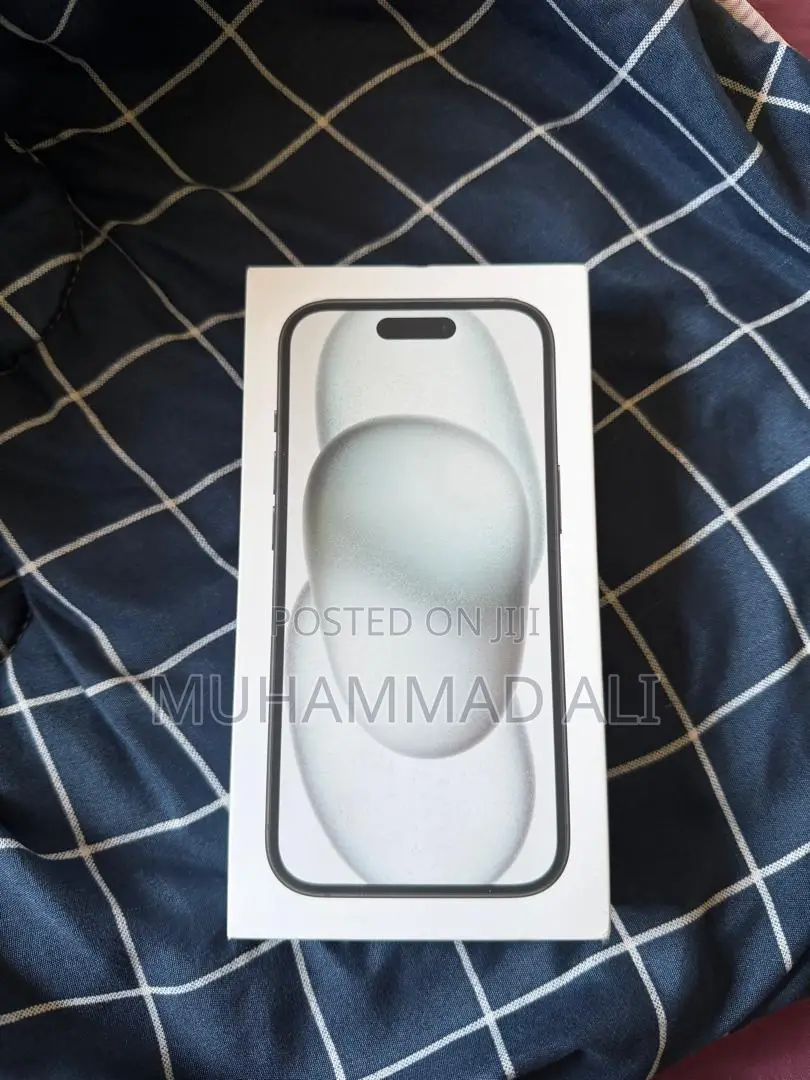 New Apple iPhone 15 256 GB Black