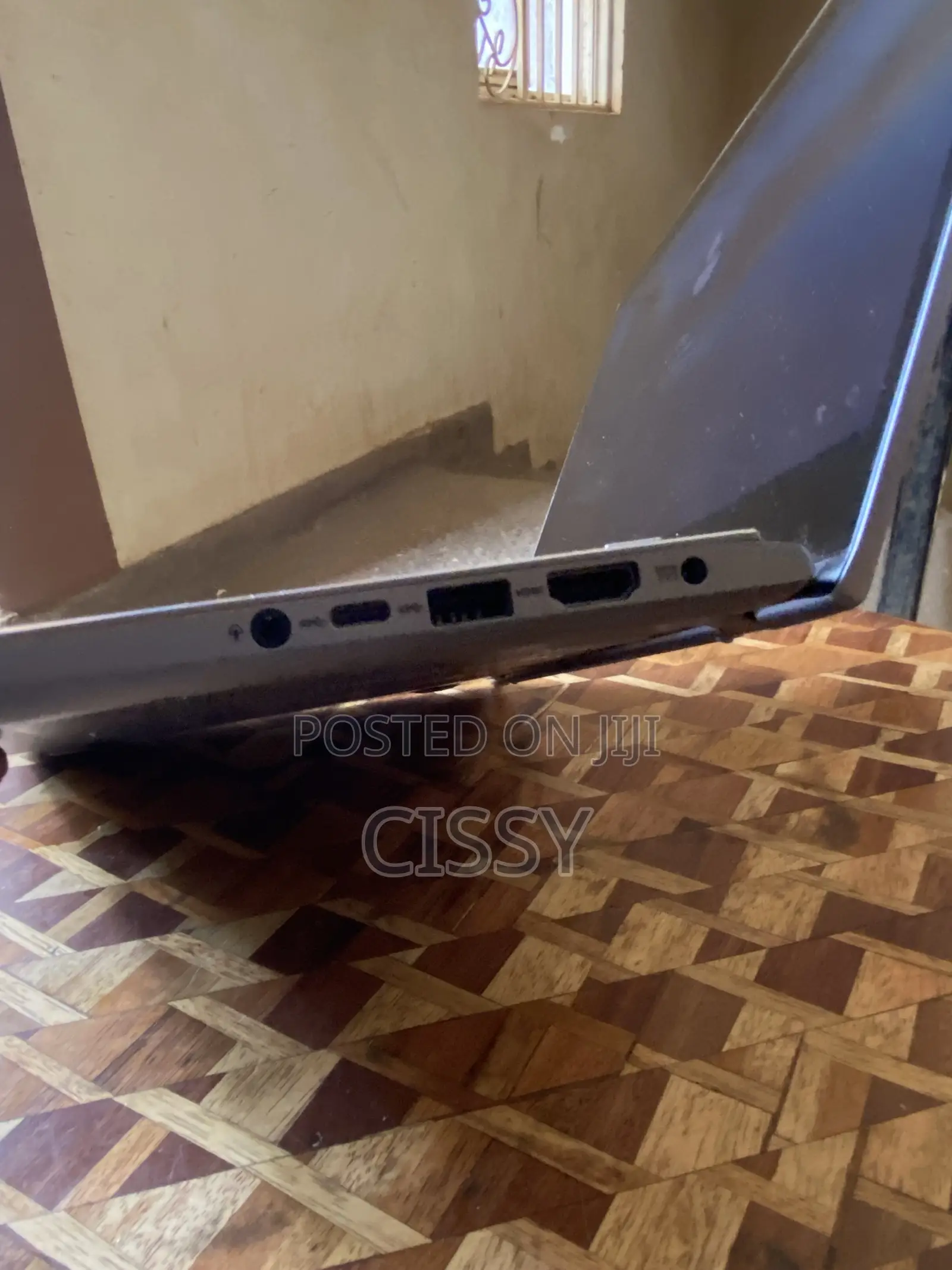 Laptop Asus Q405UA 8GB Intel Core i5 HDD+SSD 500GB