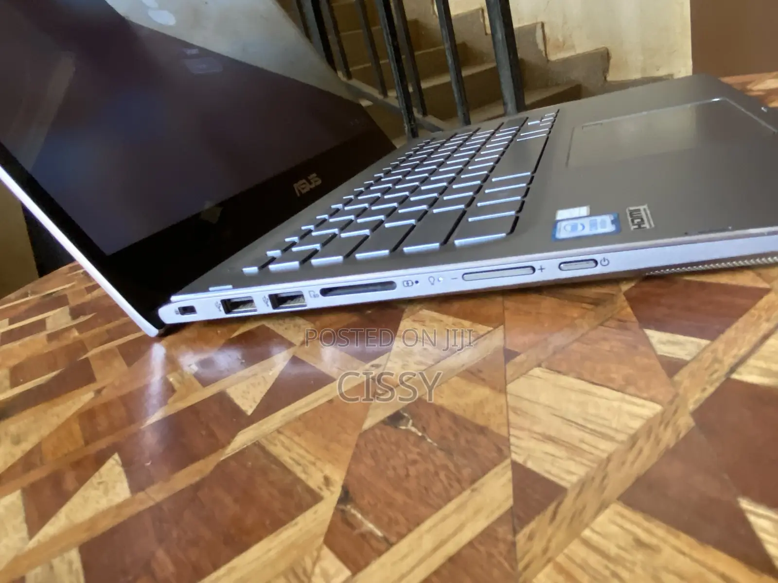 Laptop Asus Q405UA 8GB Intel Core i5 HDD+SSD 500GB