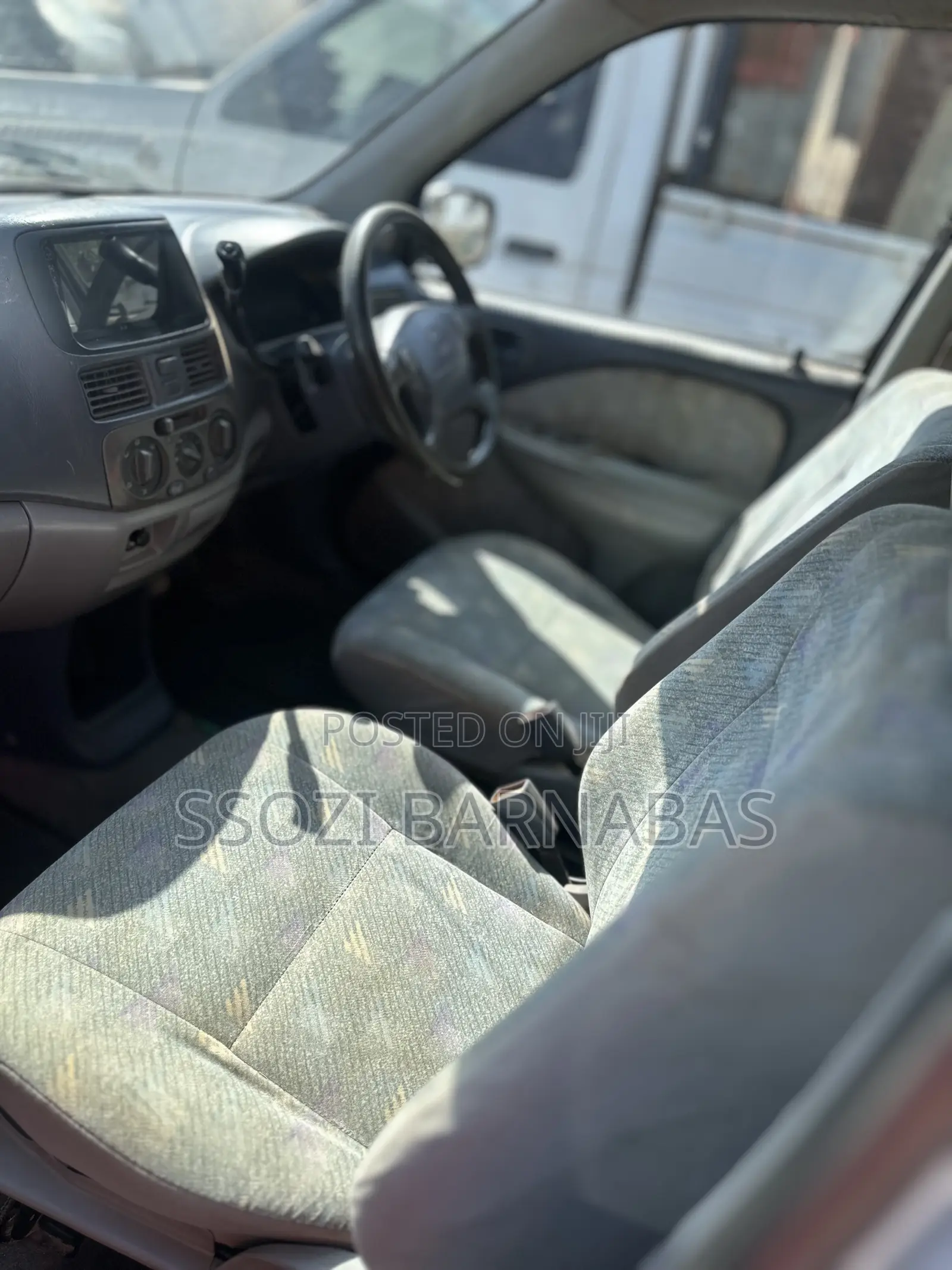 Toyota Raum 1998
