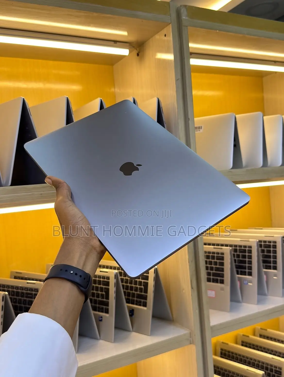 Laptop Apple MacBook Pro 2017 8GB Intel Core i5 SSD 256GB