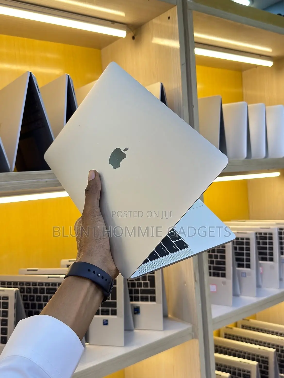 Laptop Apple MacBook Air 2020 8GB Intel Core i5 HDD+SSD 256GB