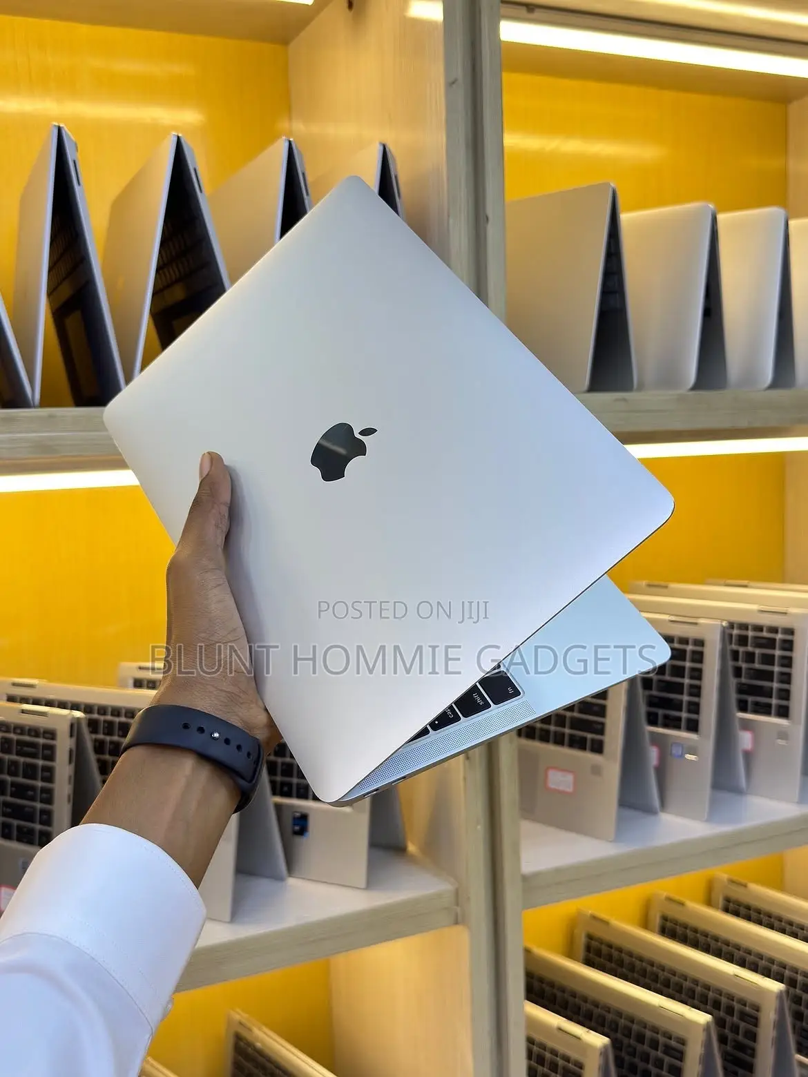 Laptop Apple MacBook Air 2020 8GB Intel Core i5 HDD+SSD 256GB
