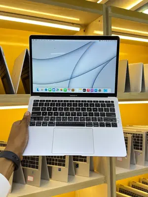 Laptop Apple MacBook Air 2020 8GB Intel Core i5 HDD+SSD 256GB