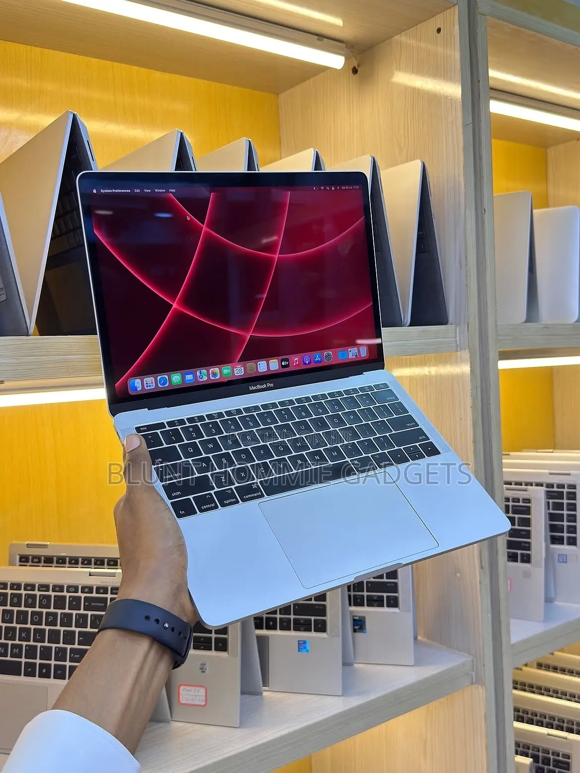 Laptop Apple MacBook Pro 2017 8GB Intel Core i5 HDD+SSD 256GB