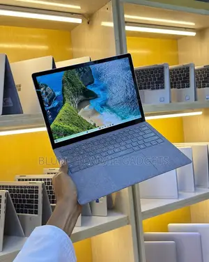 Laptop Microsoft Surface 3 8GB Intel Core i5 HDD+SSD 256GB