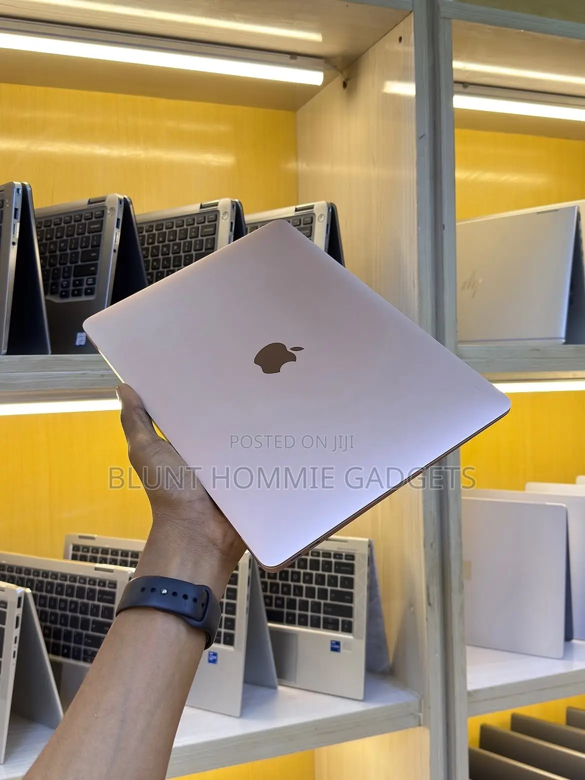 Laptop Apple MacBook Air 2020 8GB Intel Core i5 HDD+SSD 256GB