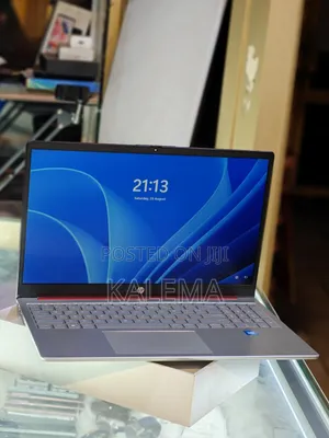 Laptop HP 250 G10 4GB Intel Core i5 SSD 128GB