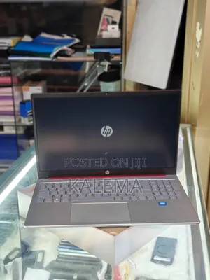 Laptop HP 250 G10 4GB Intel Core i5 SSD 128GB