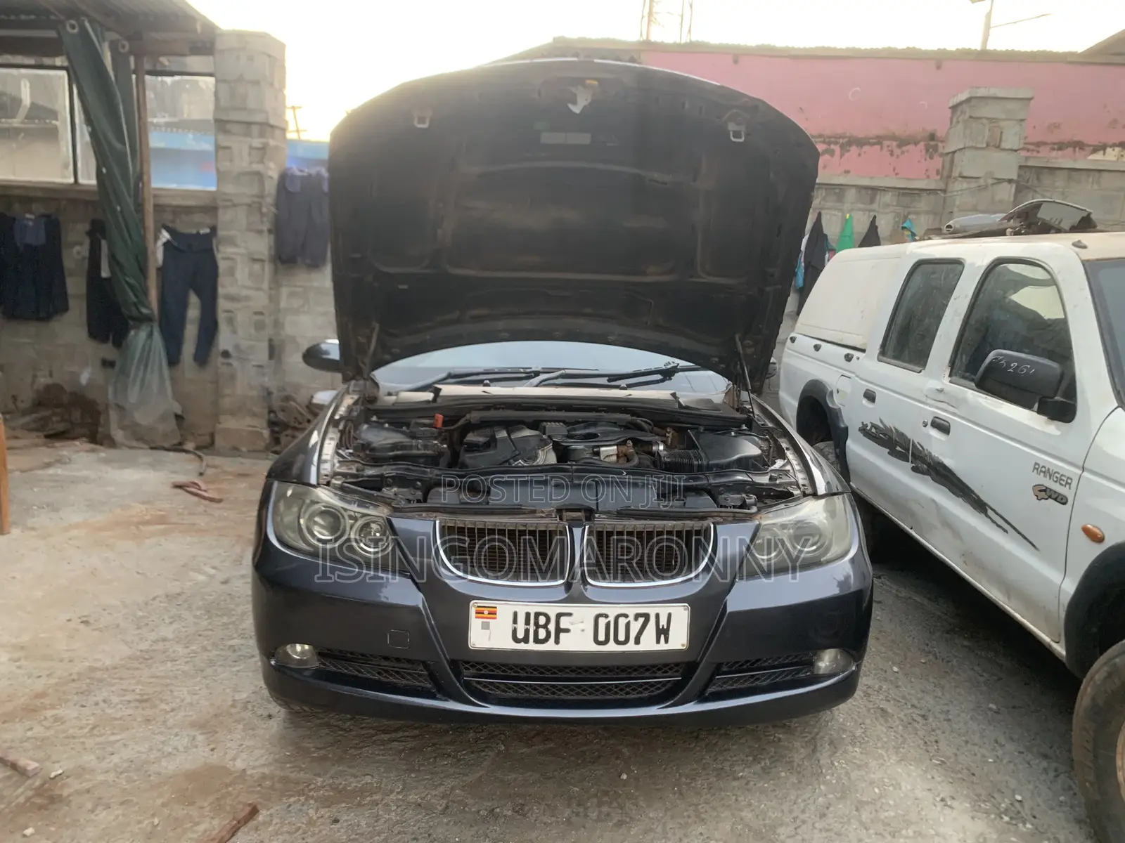 BMW 320i Sedan RWD 2013 Gray