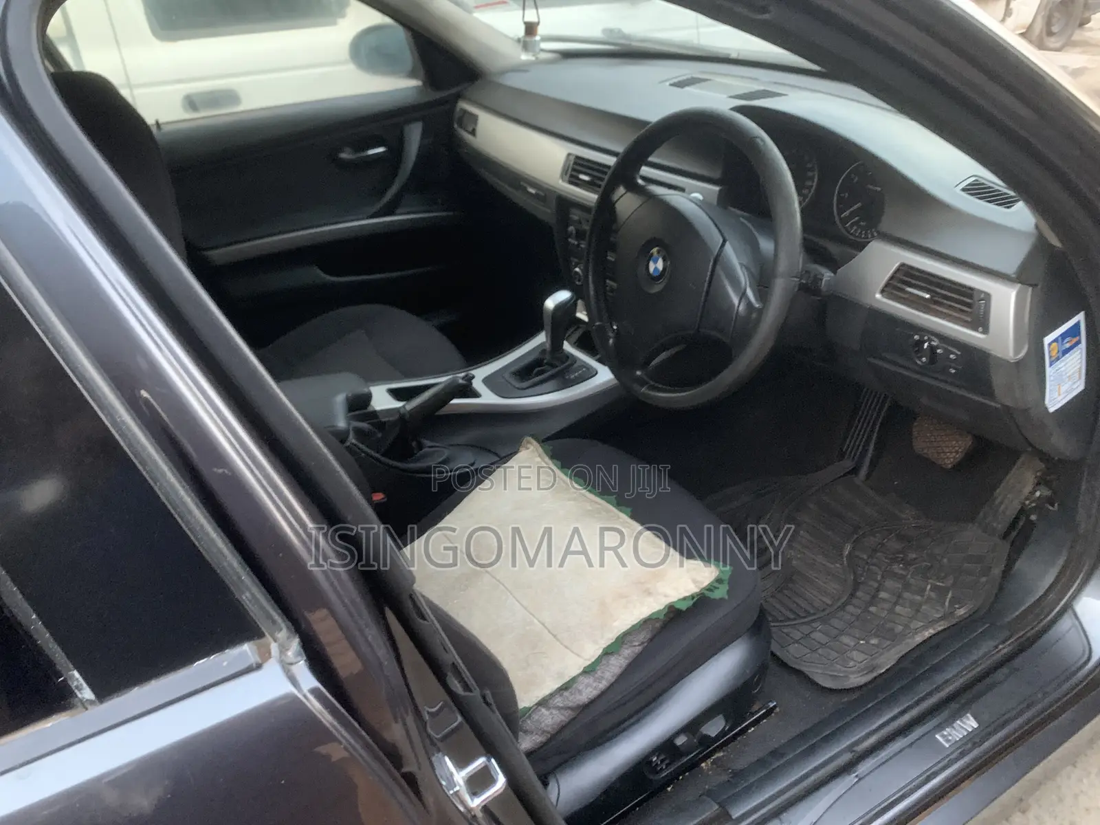 BMW 320i Sedan RWD 2013 Gray