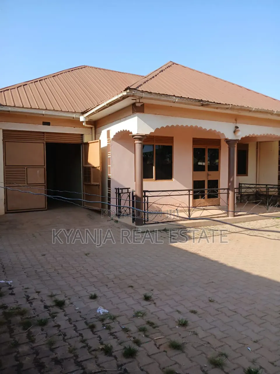 3bdrm Bungalow in Kyanja Estates, Kawempe for sale