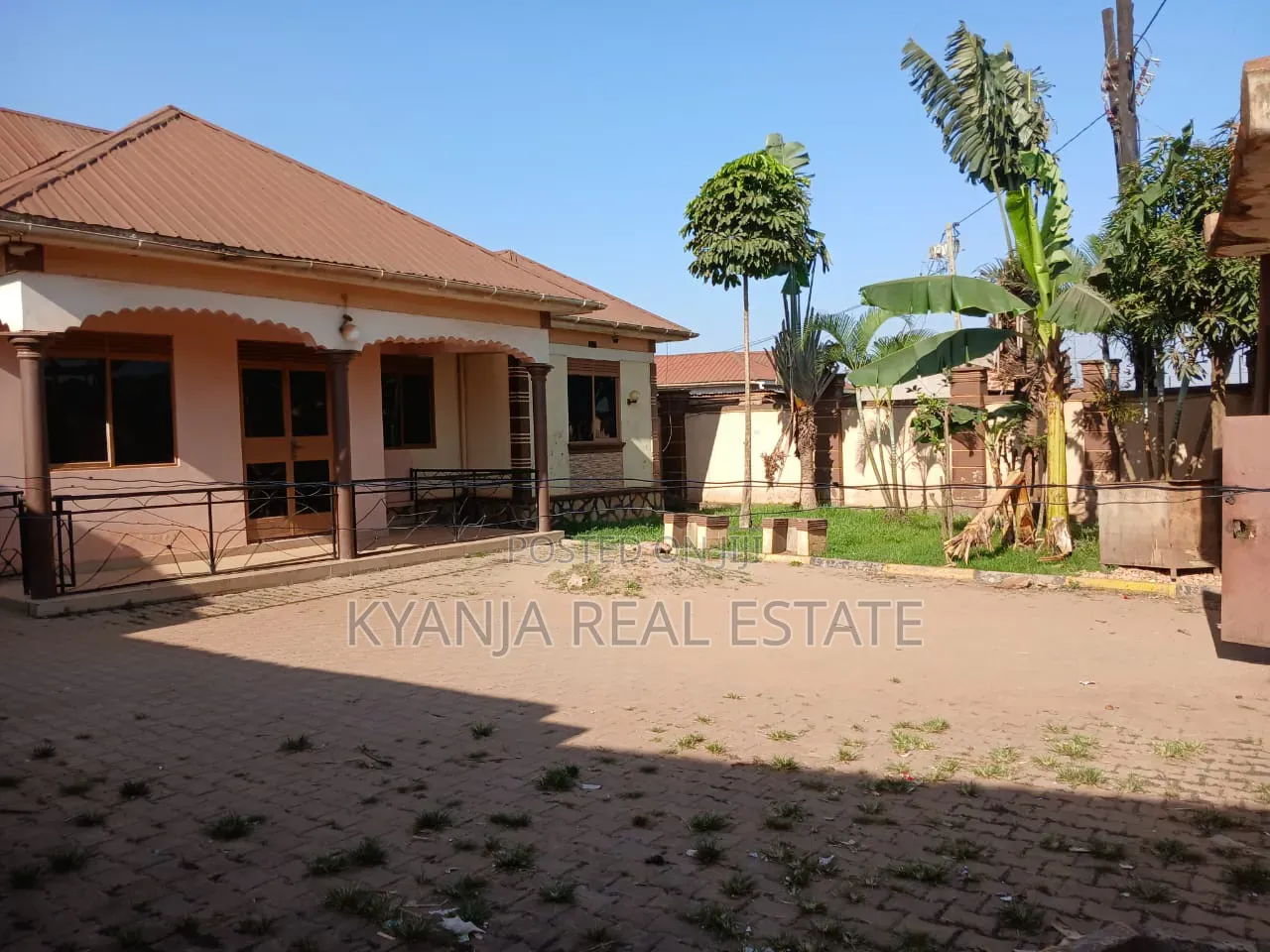 3bdrm Bungalow in Kyanja Estates, Kawempe for sale