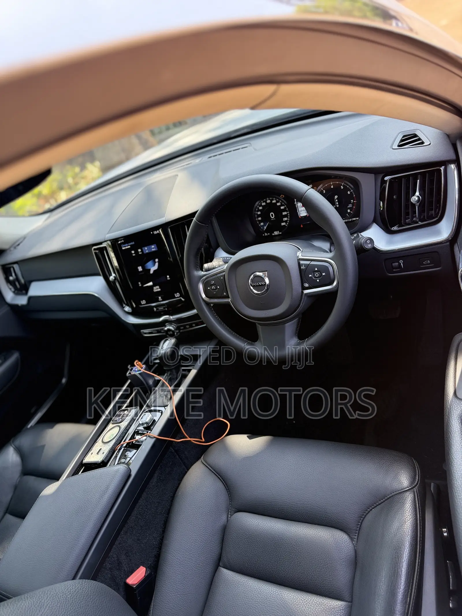 Volvo XC60 2020 White