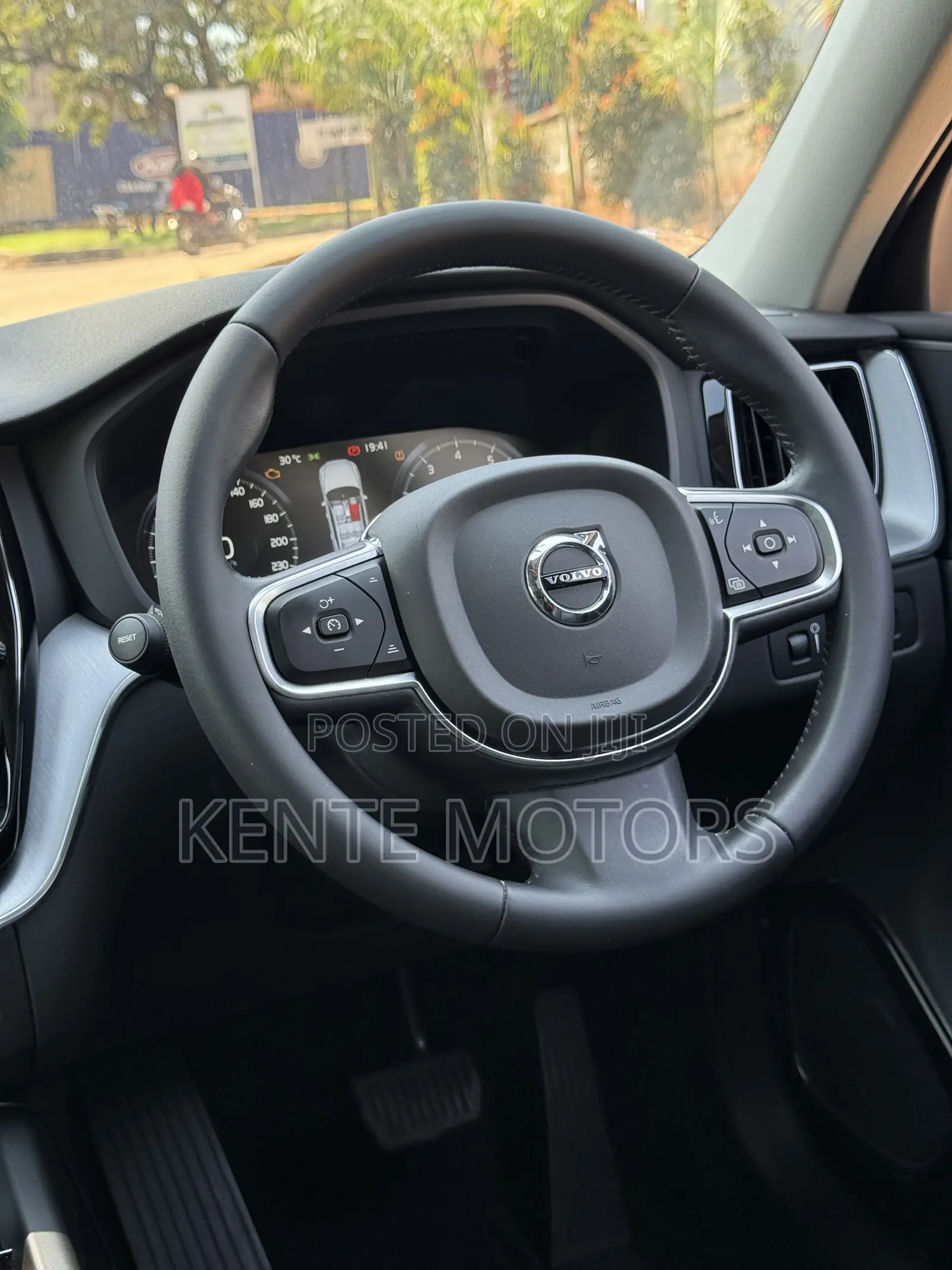 Volvo XC60 2020 White