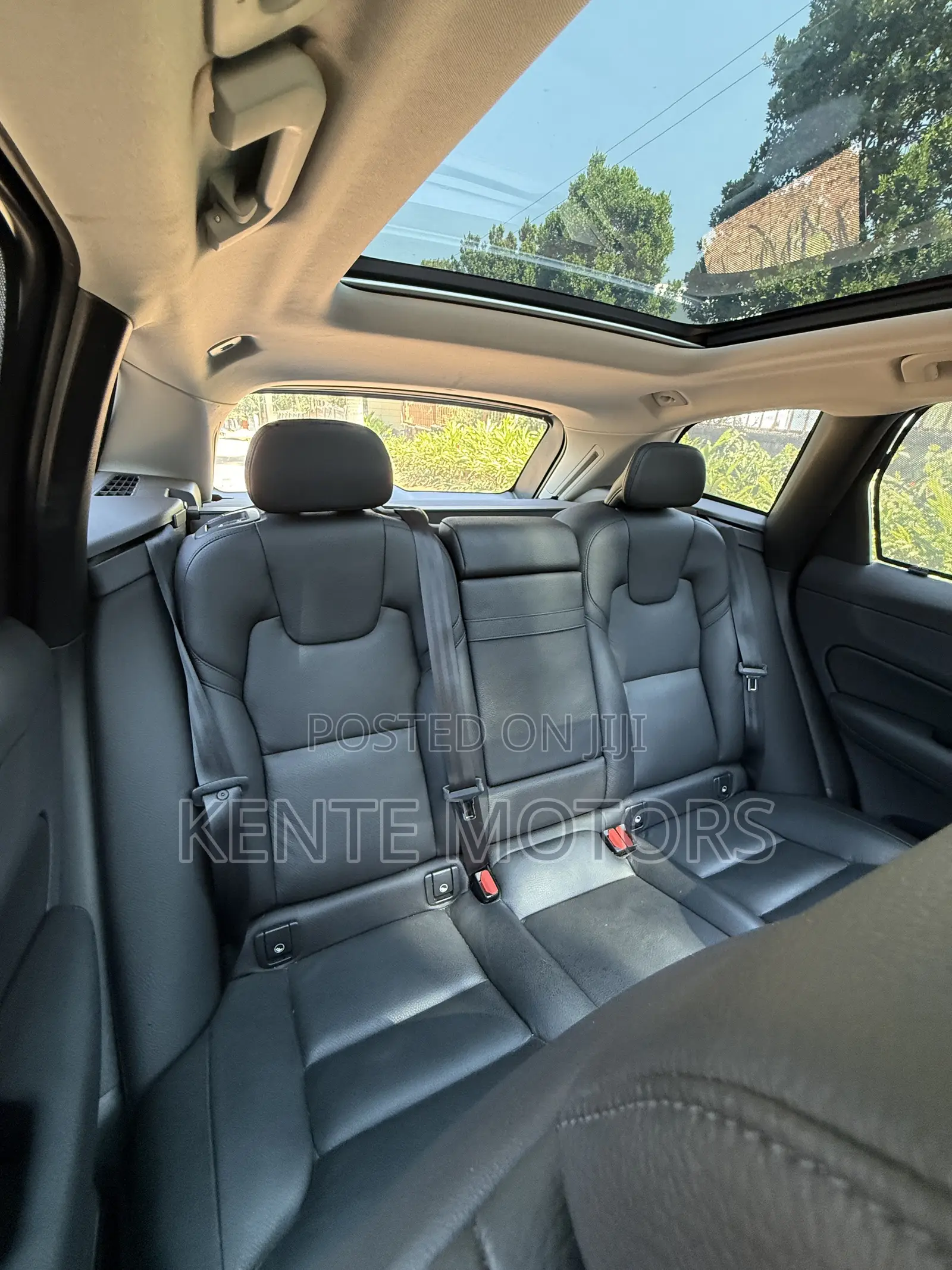 Volvo XC60 2020 White