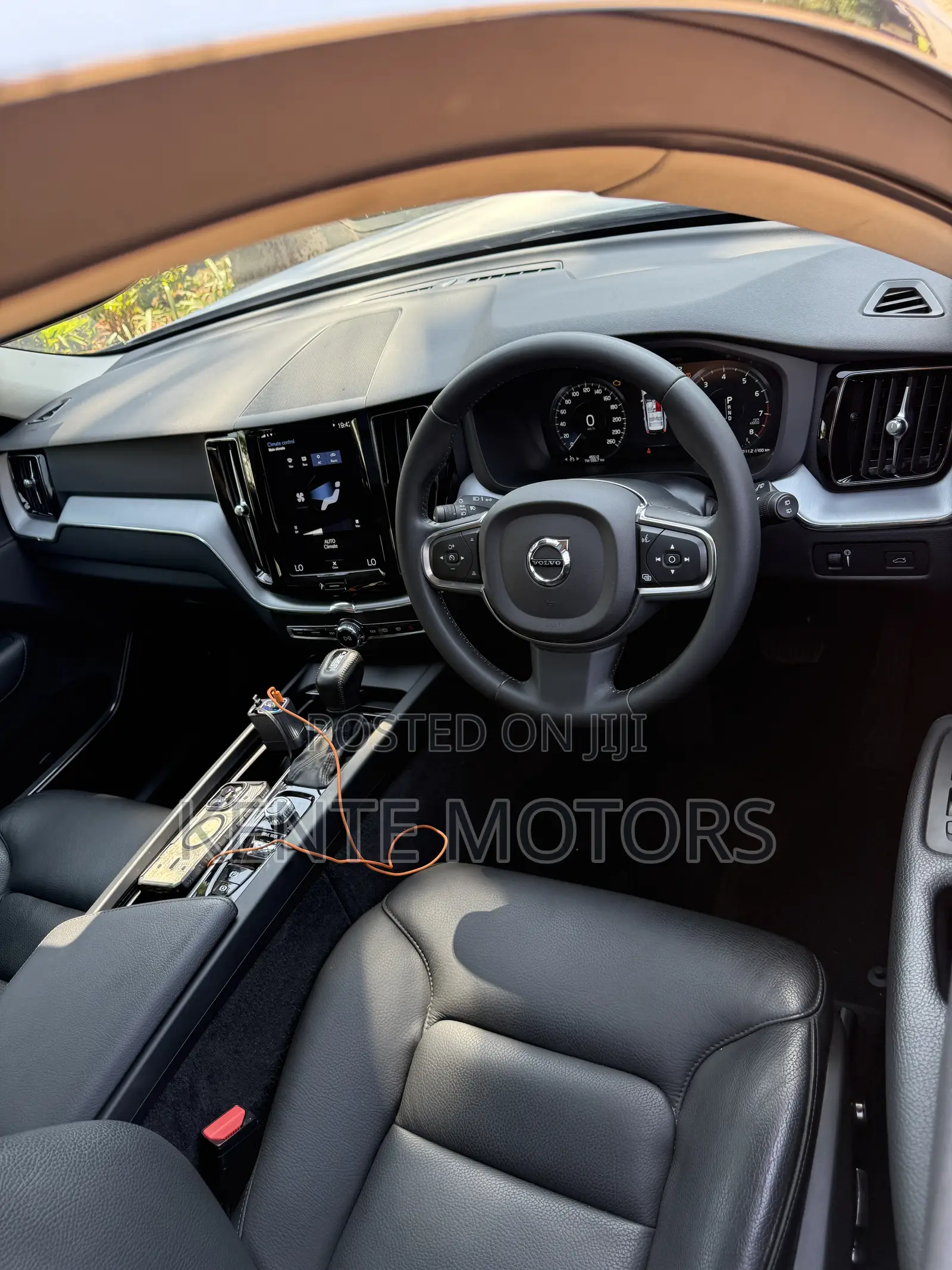 Volvo XC60 2020 White