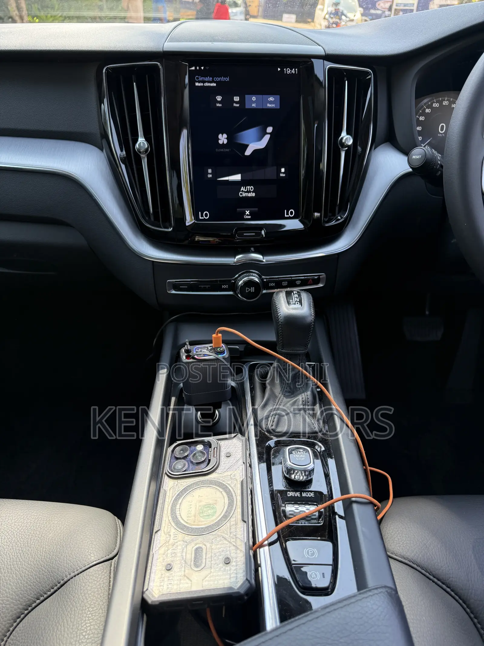 Volvo XC60 2020 White