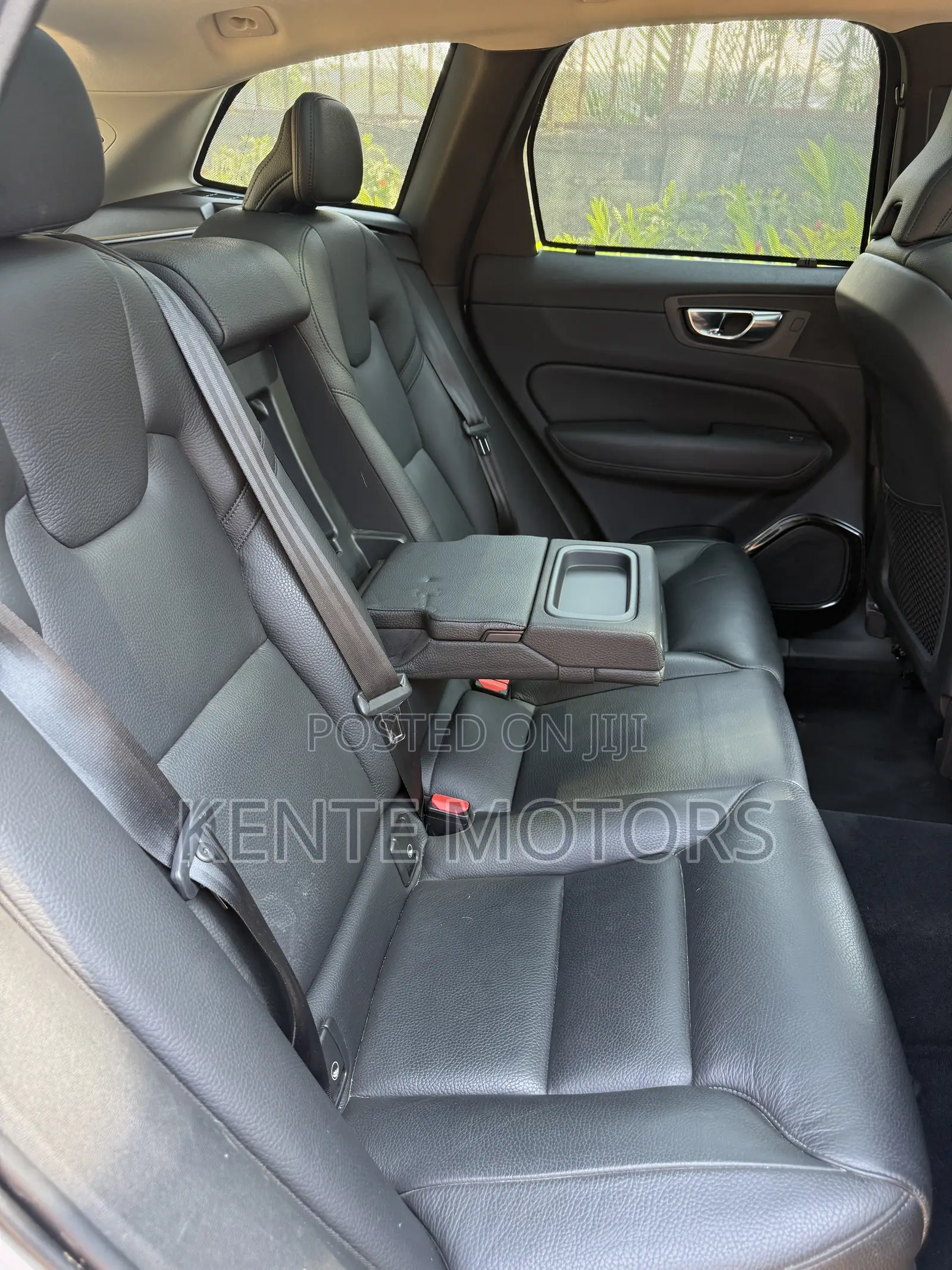 Volvo XC60 2020 White