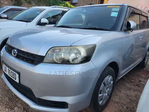 Toyota Corolla Rumion Hatchback 1.5 FWD 2011 Silver