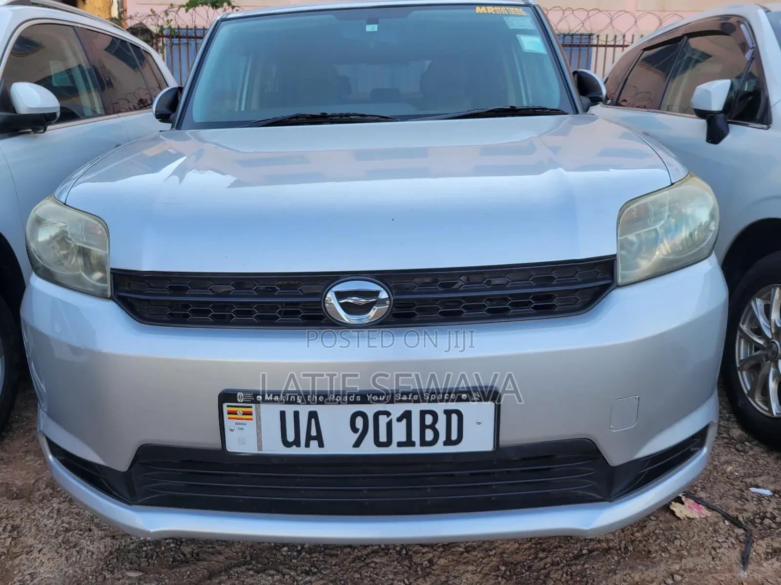 Toyota Corolla Rumion Hatchback 1.5 FWD 2011 Silver