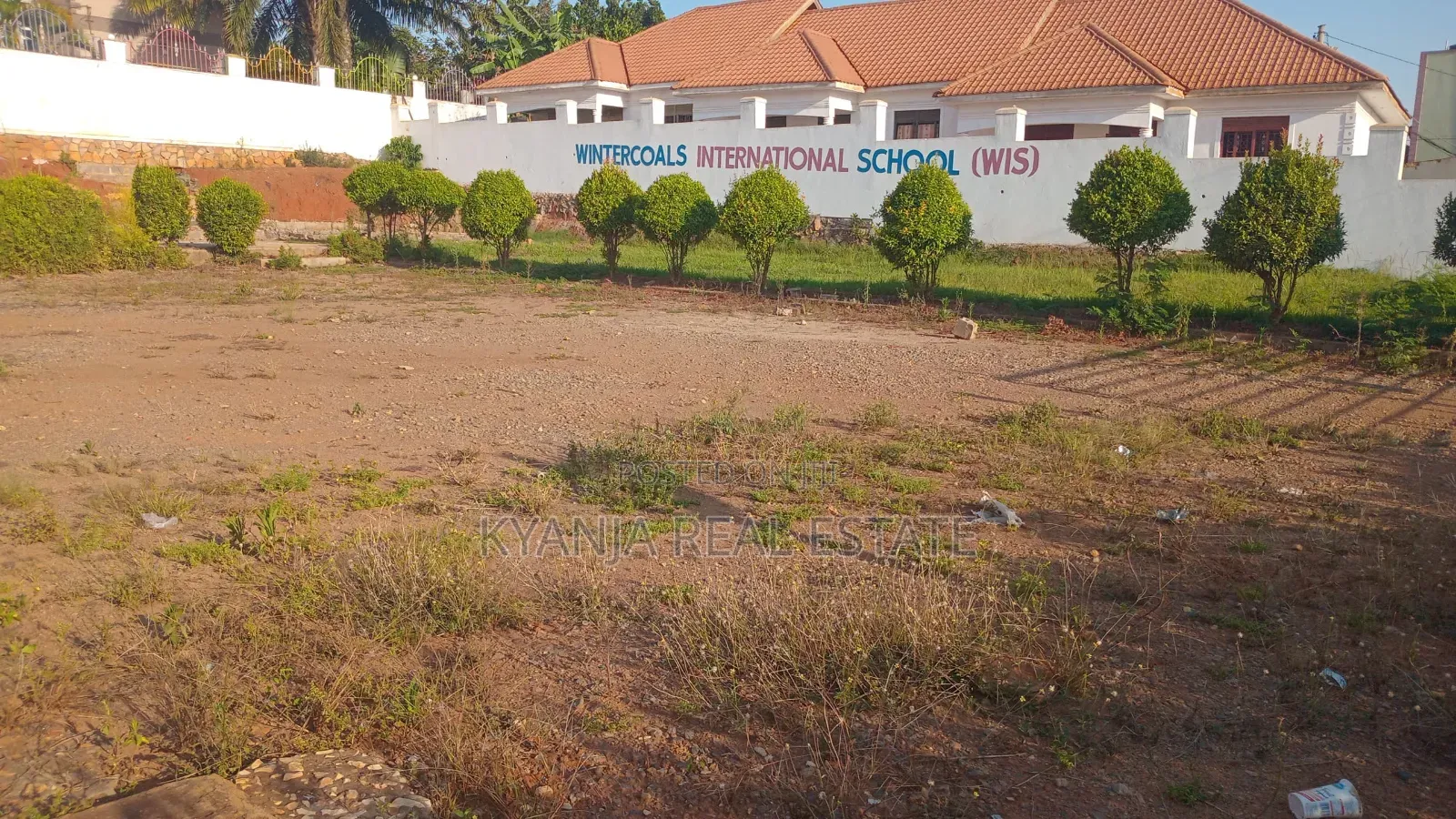 Kyanja 30 Decimals Commercial Rent on Road.