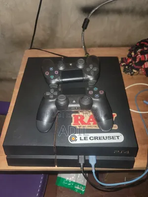 Play Station 4