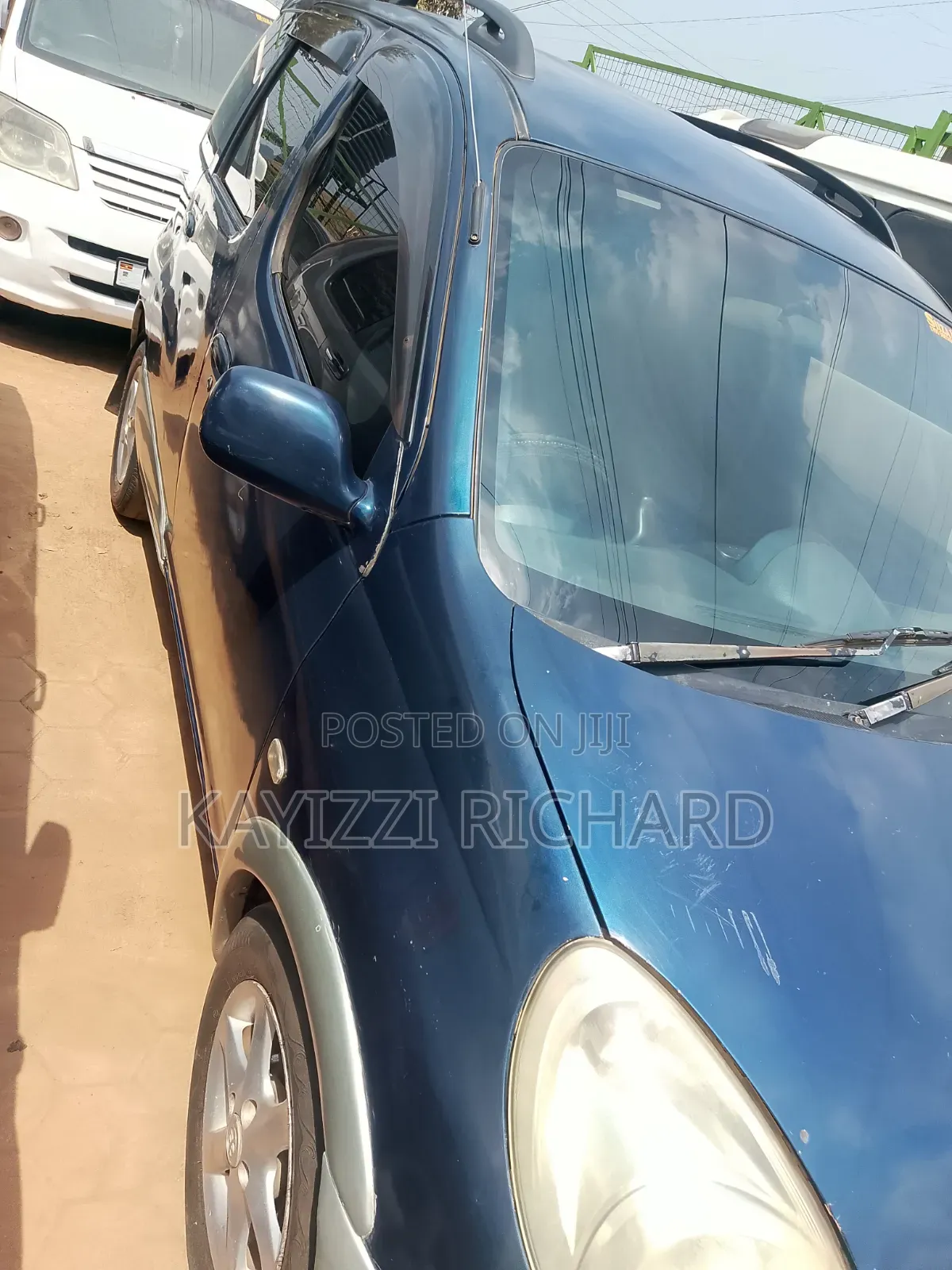 Toyota Fun Cargo 2002 Blue