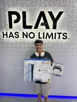 PS5 Slim Disc. Brand New PlayStation 5 Slim Disc Edition Kampala
