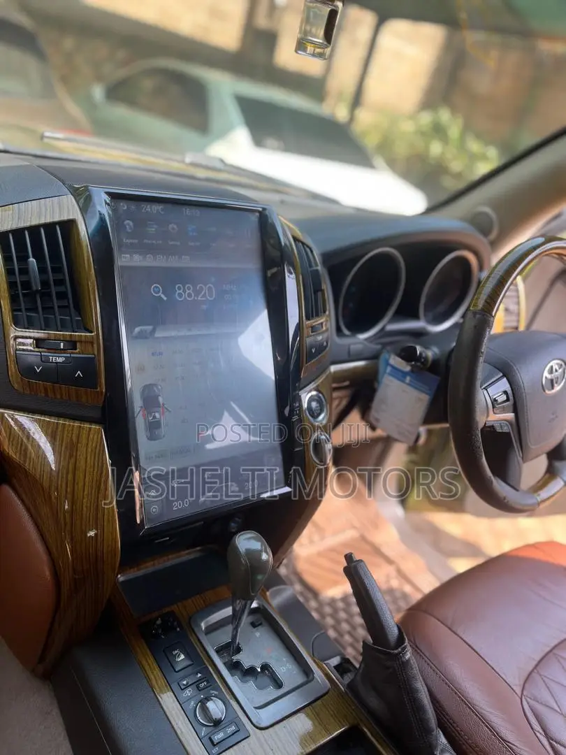 Toyota Land Cruiser 2013 Green
